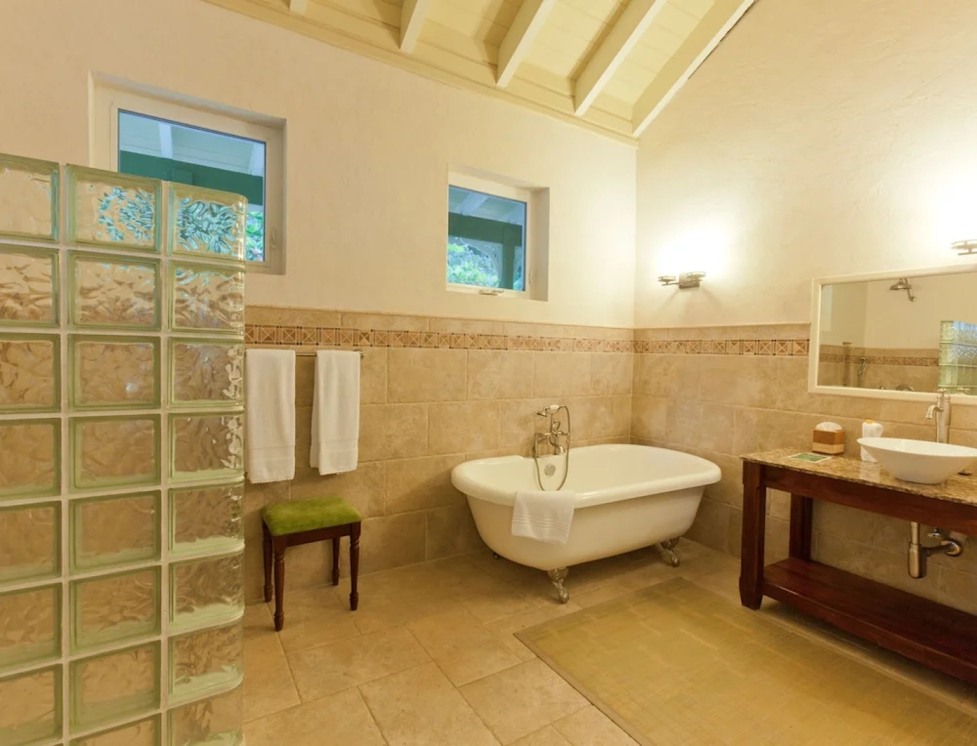 Rosalie Bay Eco Resort & Spa