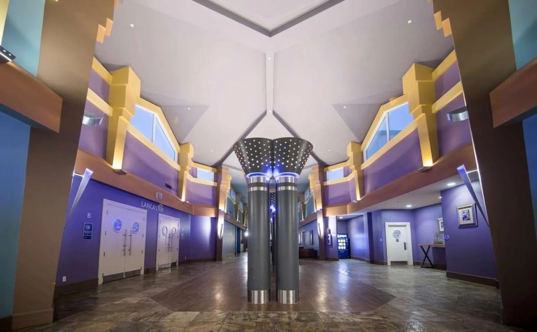 Royal Hotel Edmonton Airport, Trademark Collection by Wyndham