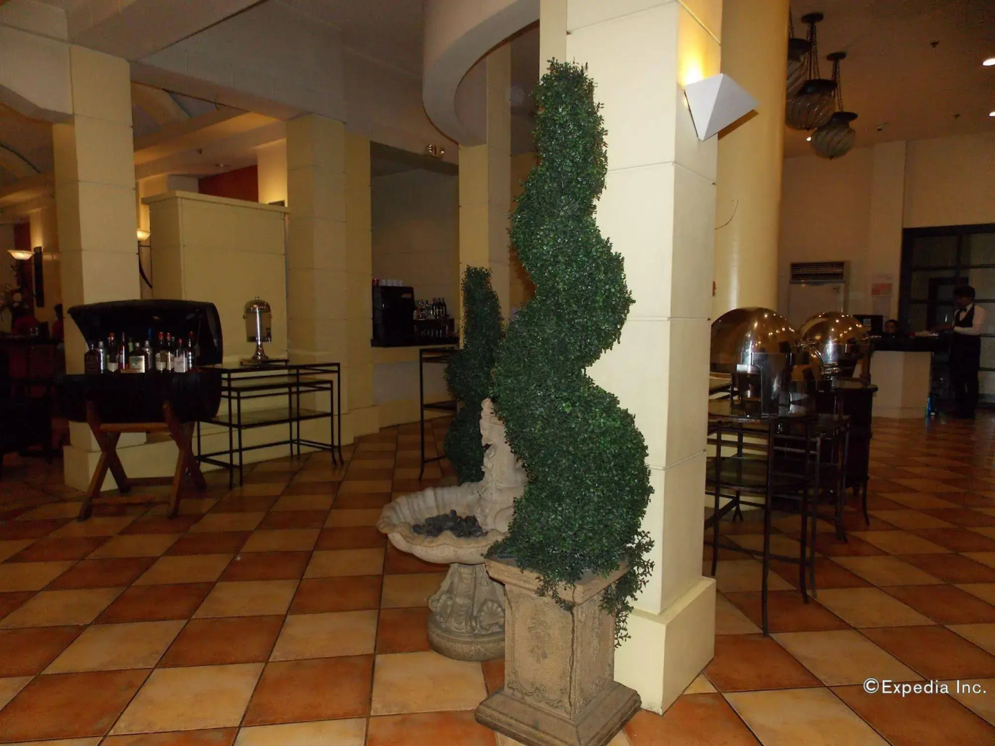 Planta Centro Bacolod Hotel & Residences