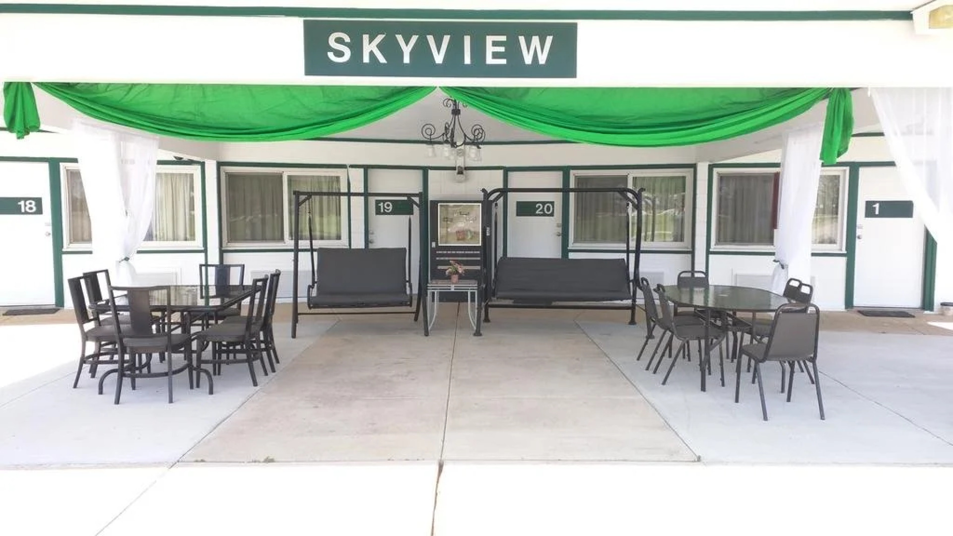 Skyview Motel