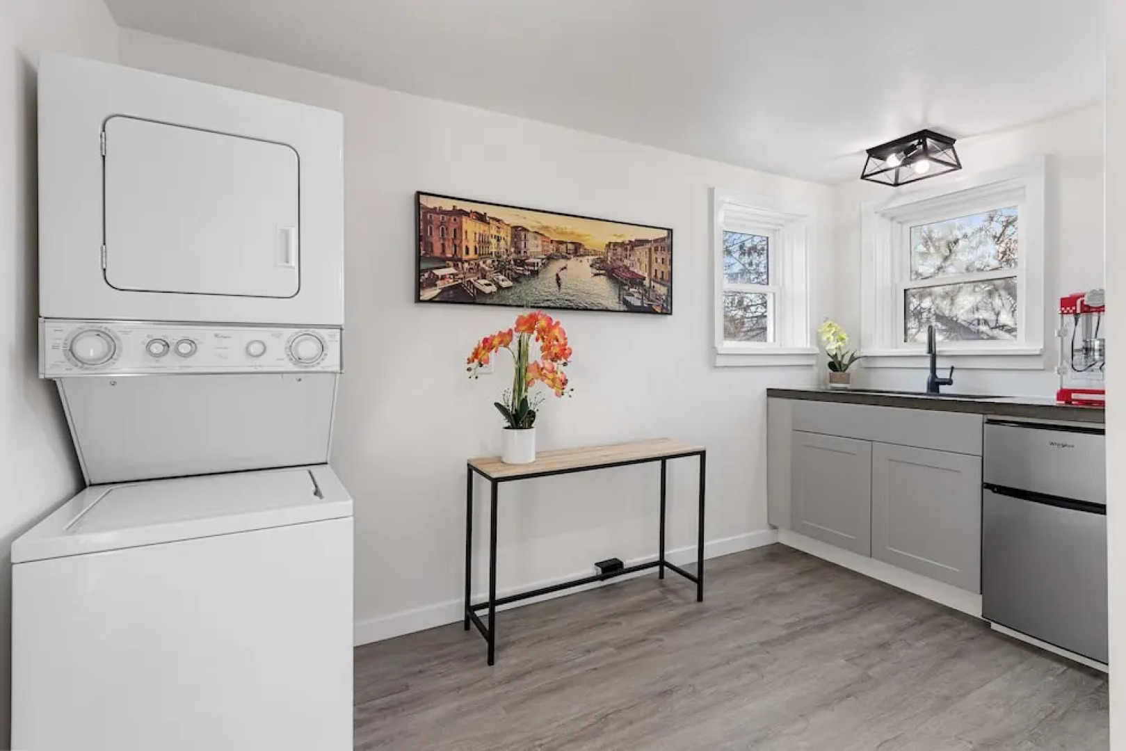 Small Town Retreat- 5br- Movie Theater Room