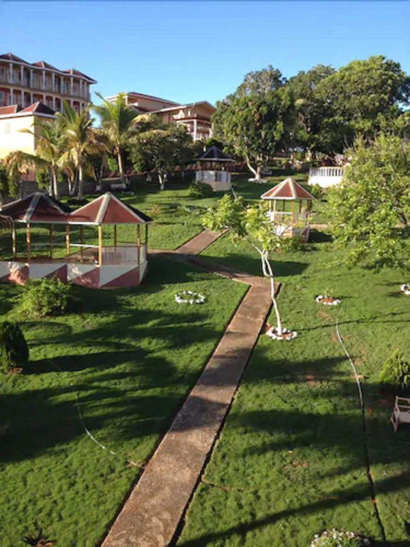 Paradise Reggae Resort