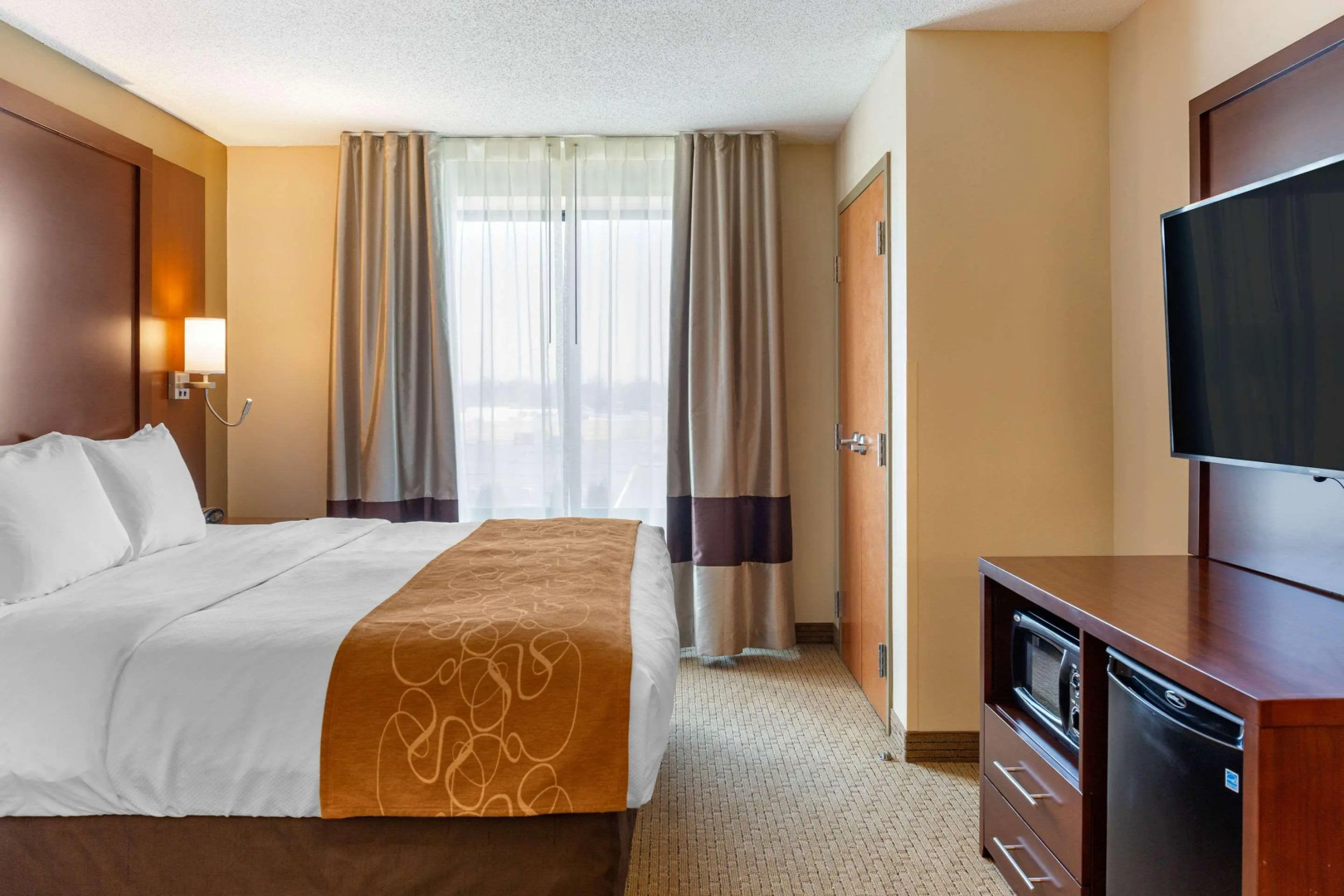 Comfort Suites Lancaster Amish Country