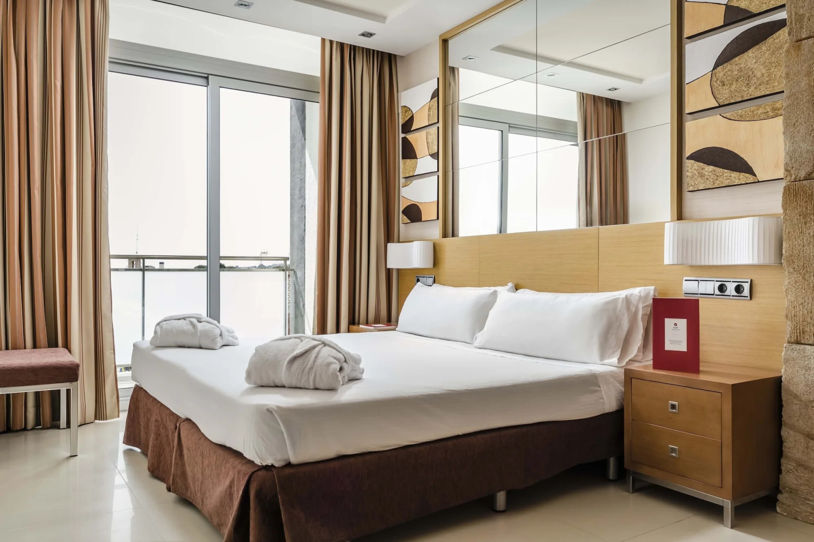 Exe Cunit Suites & Spa