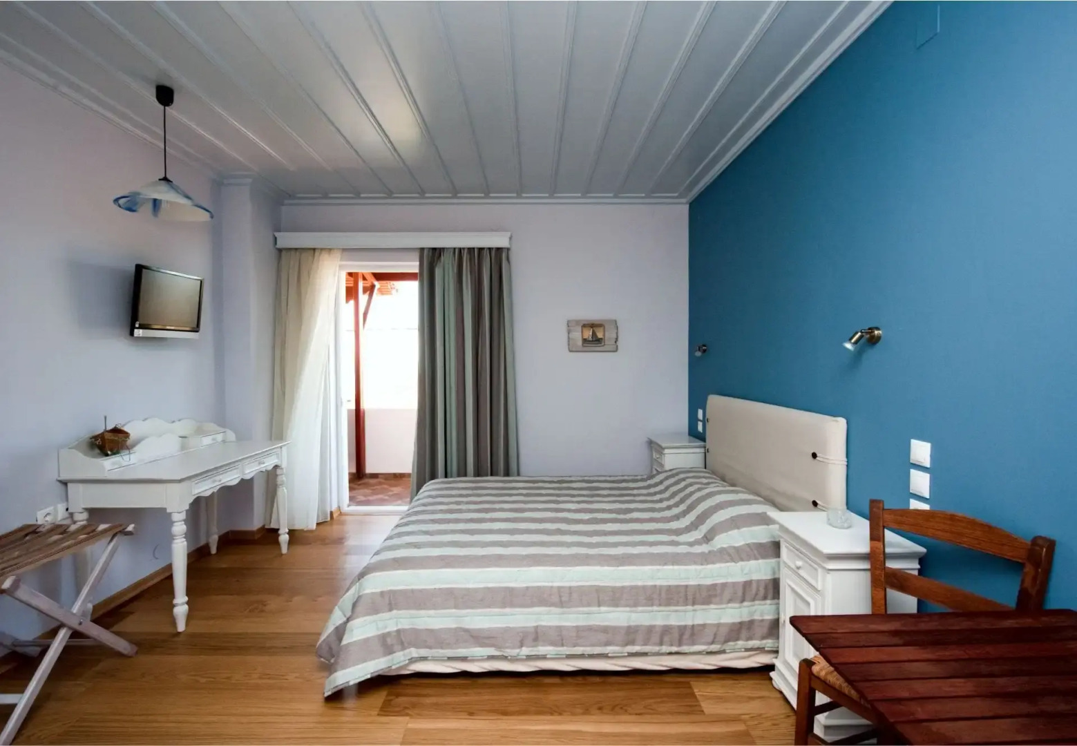 Zorbas Apartments Volissos