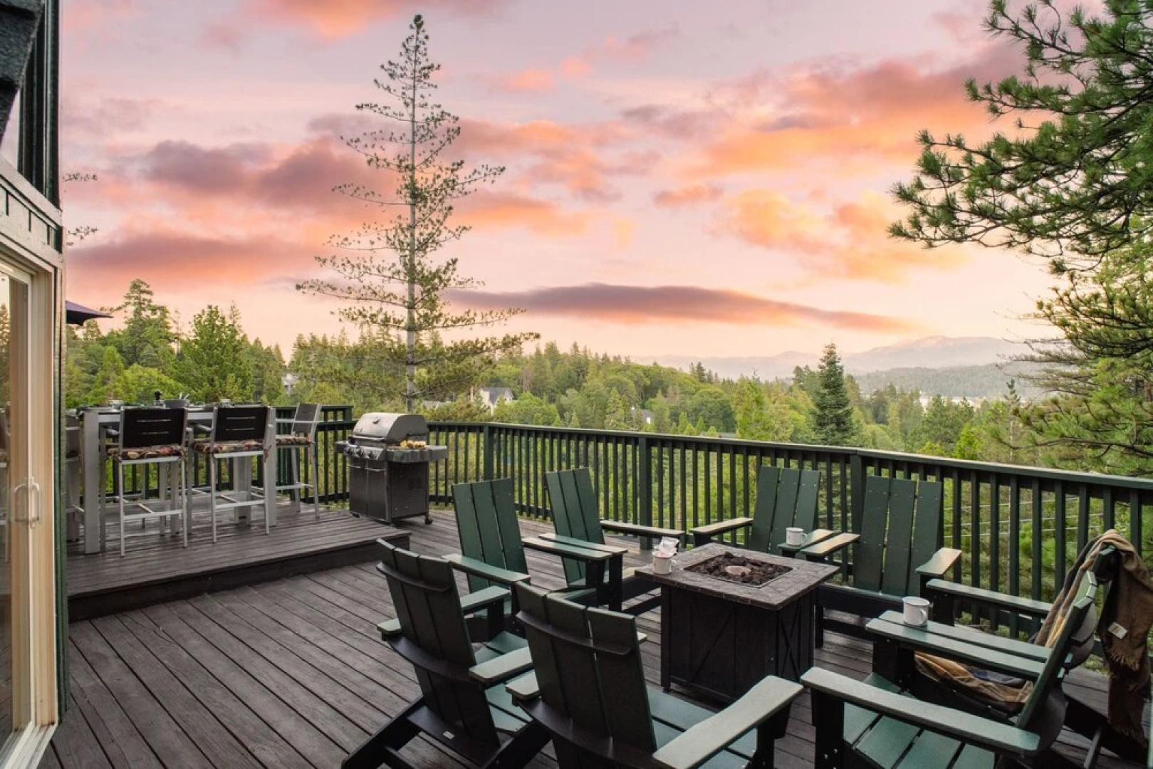 Wildhaven by AvantStay Stunning A-Frame Home w Gorgeous Views Game Room