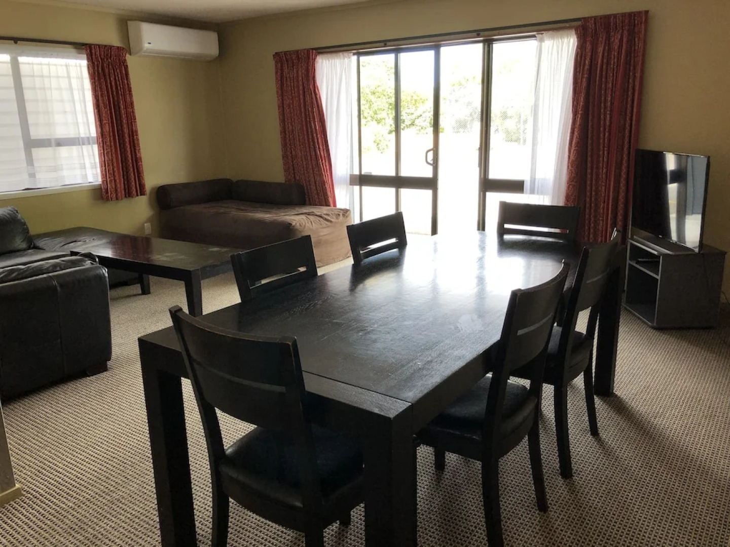 The Highwayman Motel