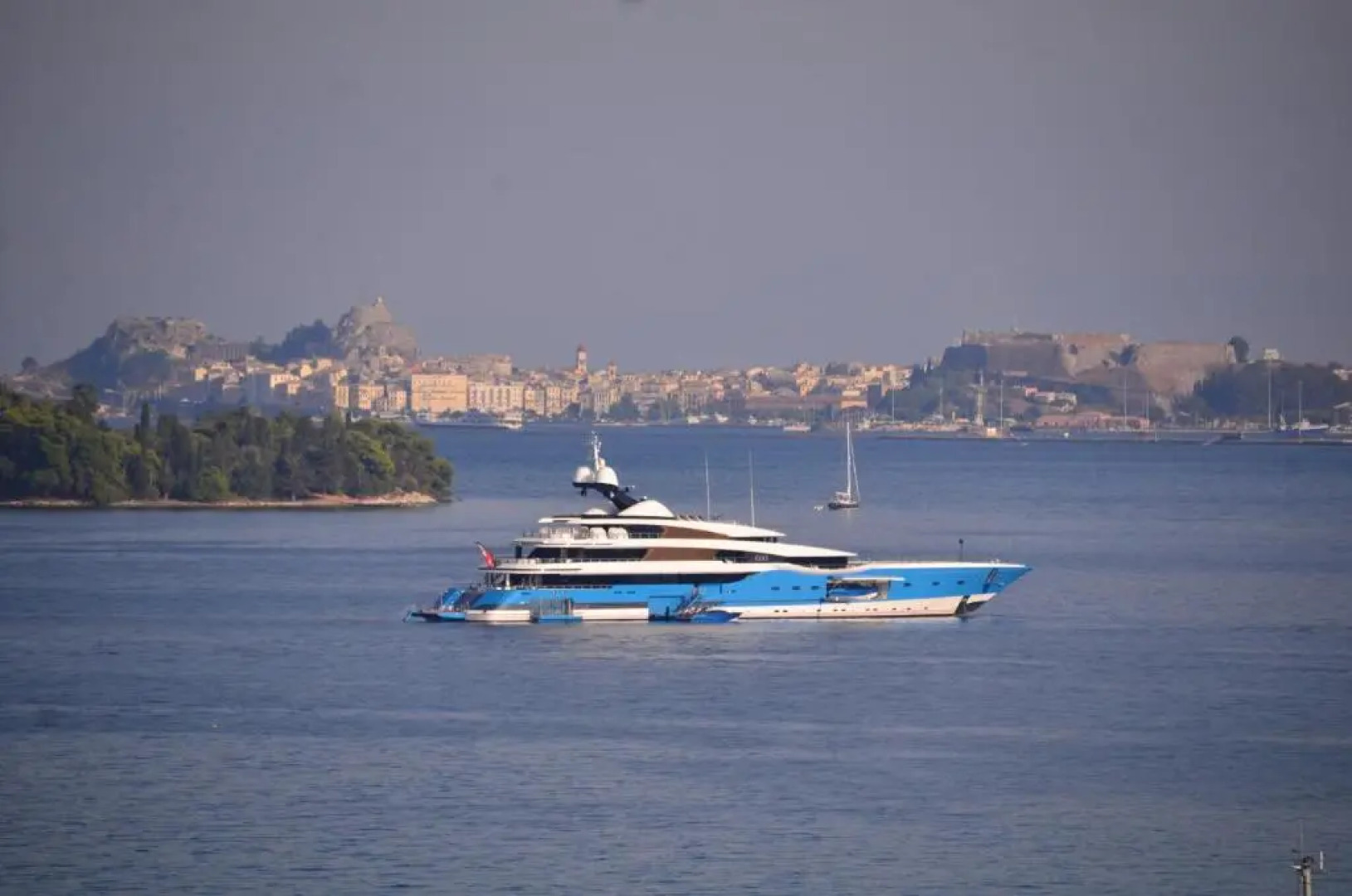 Kommeno Linga Longa Penthouse