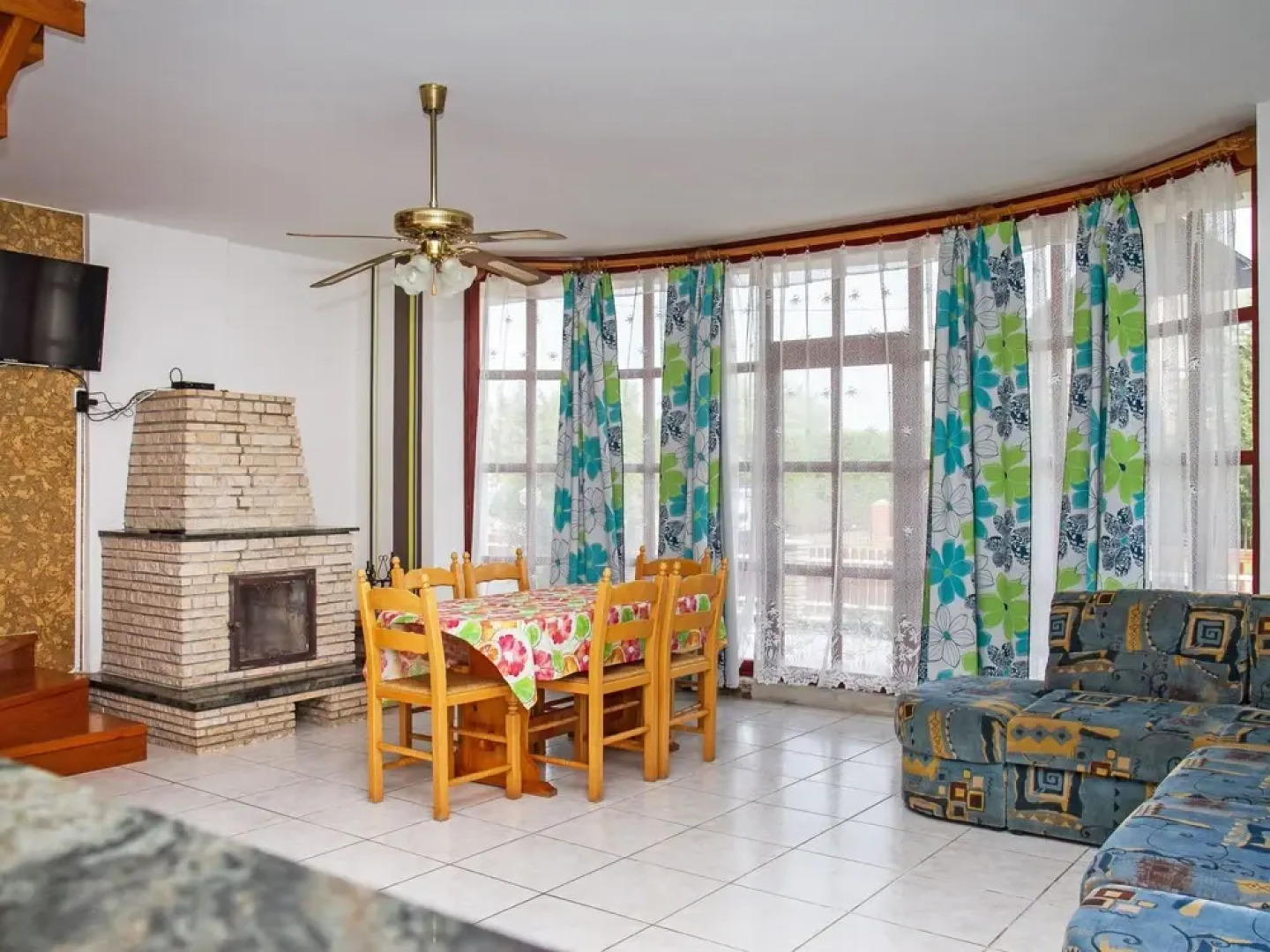 Yellow 2 Balatonm Riaf rd