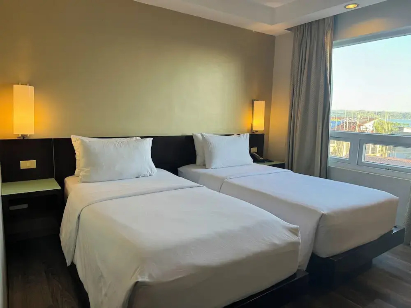 Circle Inn - Iloilo City Center