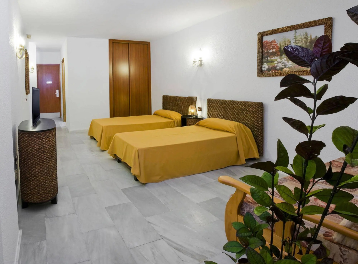 Apartamentos Pirámides