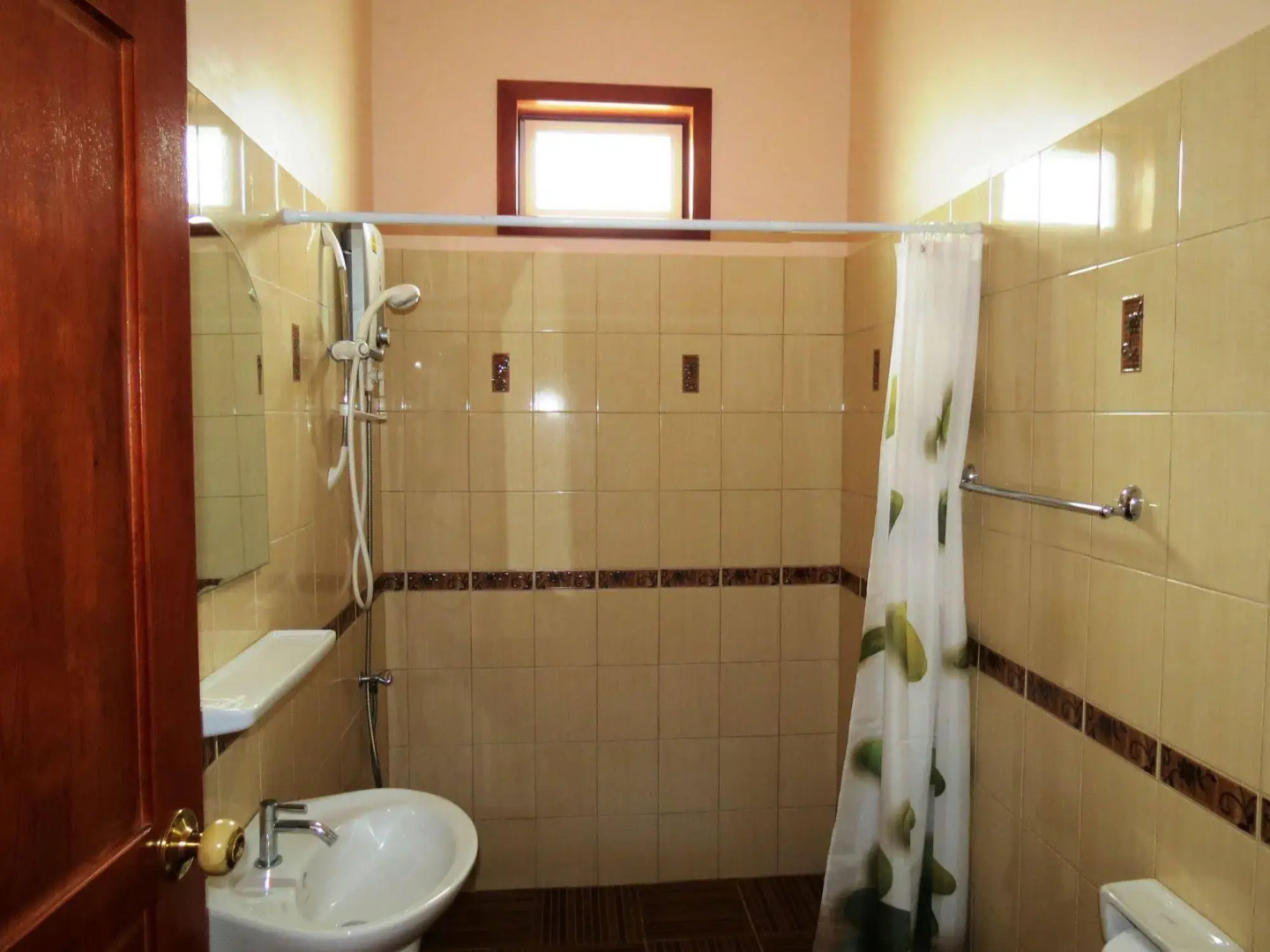 Pongsin Resort and Restaurant