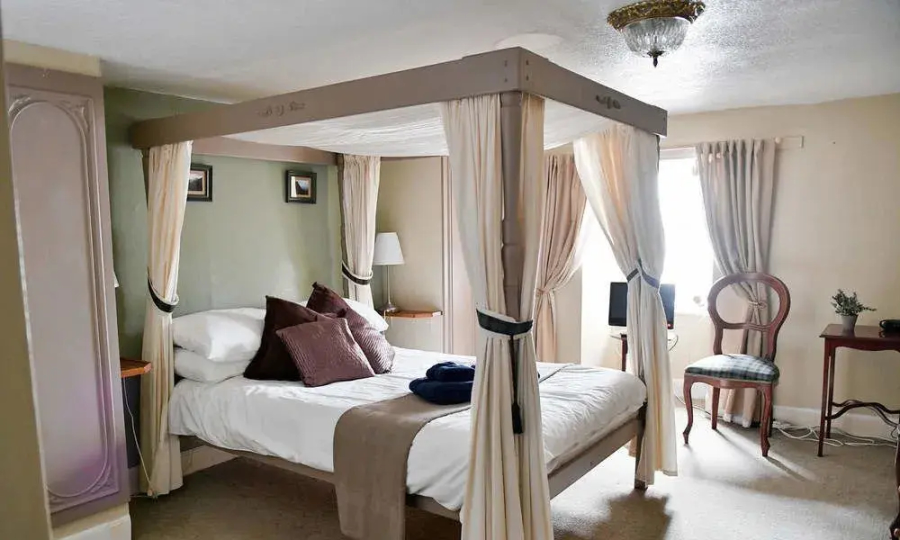 The Red Lion Inn