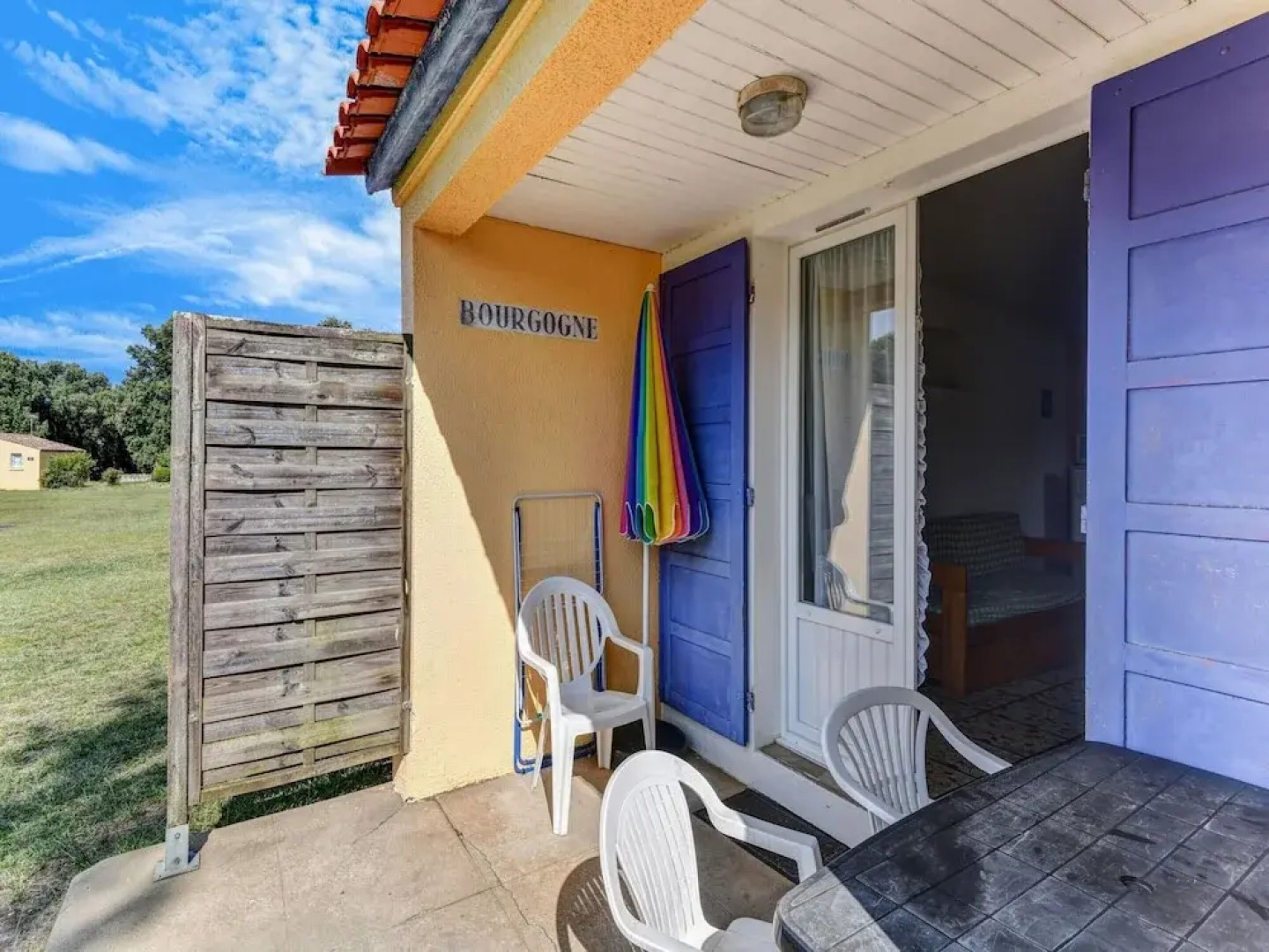 Holiday Home With Pool in Saint-savinien