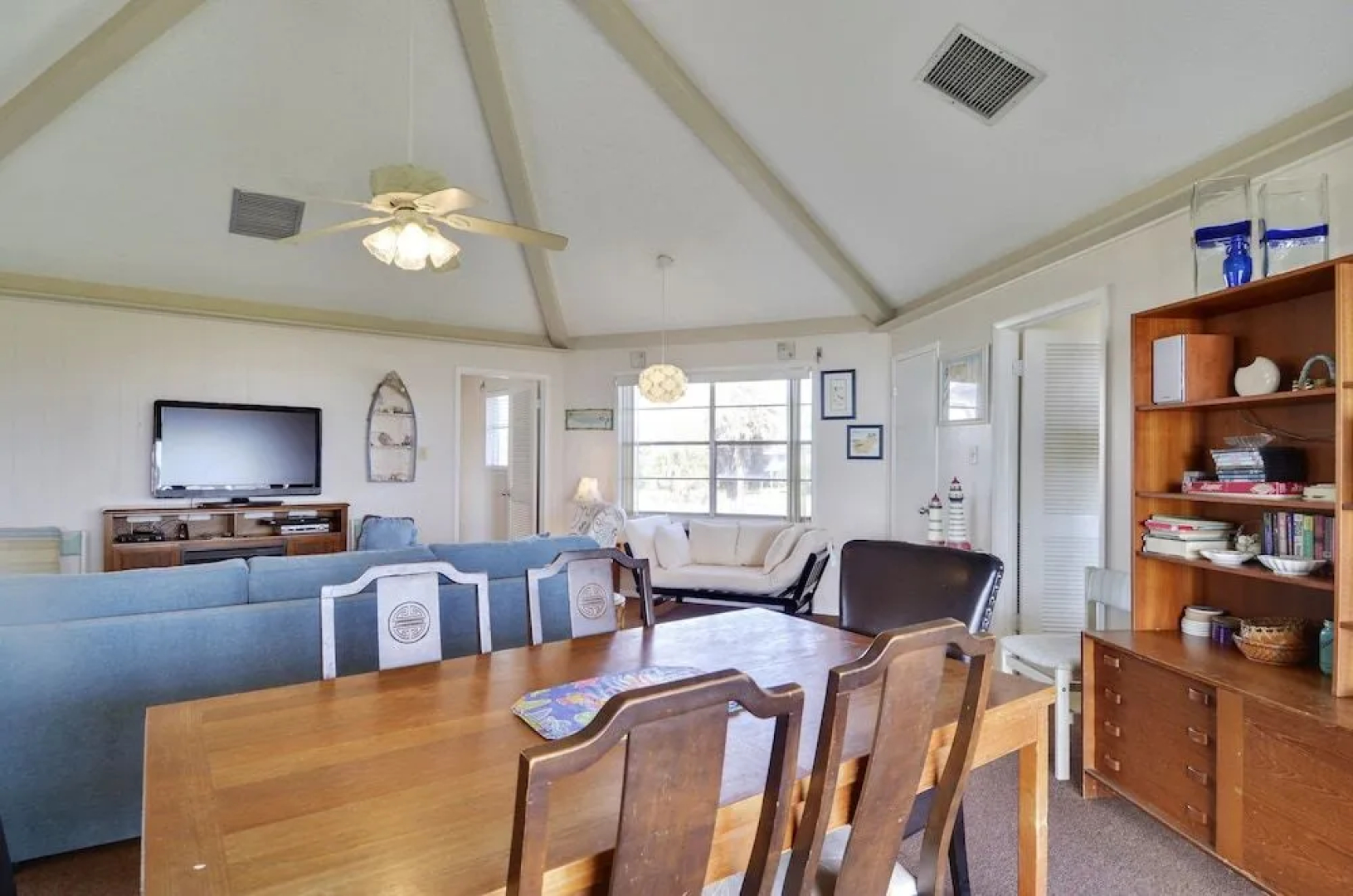 Beachfront Feel BFF 5 Br home by RedAwning