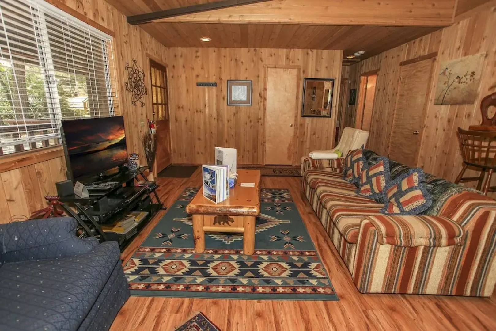 Grannys Love Shack by Big Bear Cool Cabins