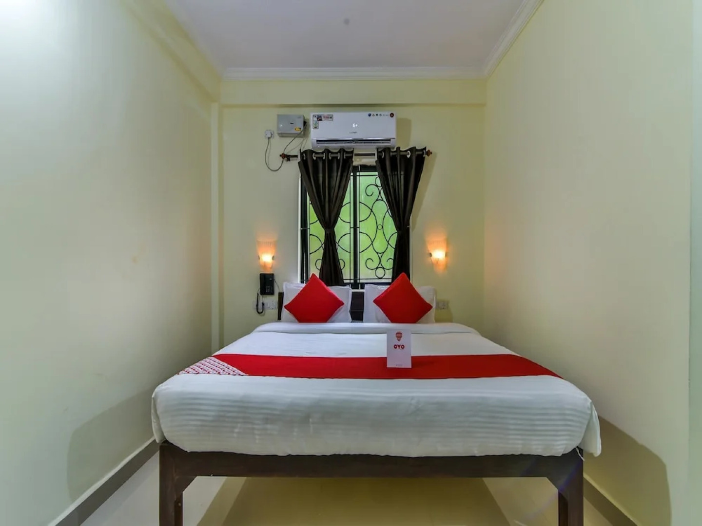 OYO 12889 Jovinho's Place