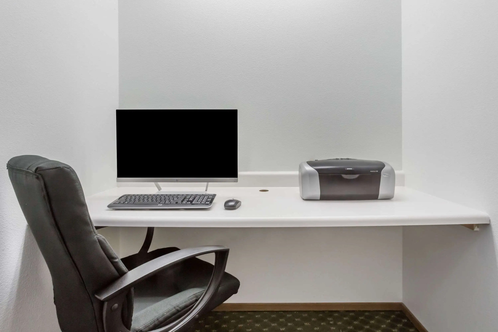 Super 8 by Wyndham Cloverdale Wine Country