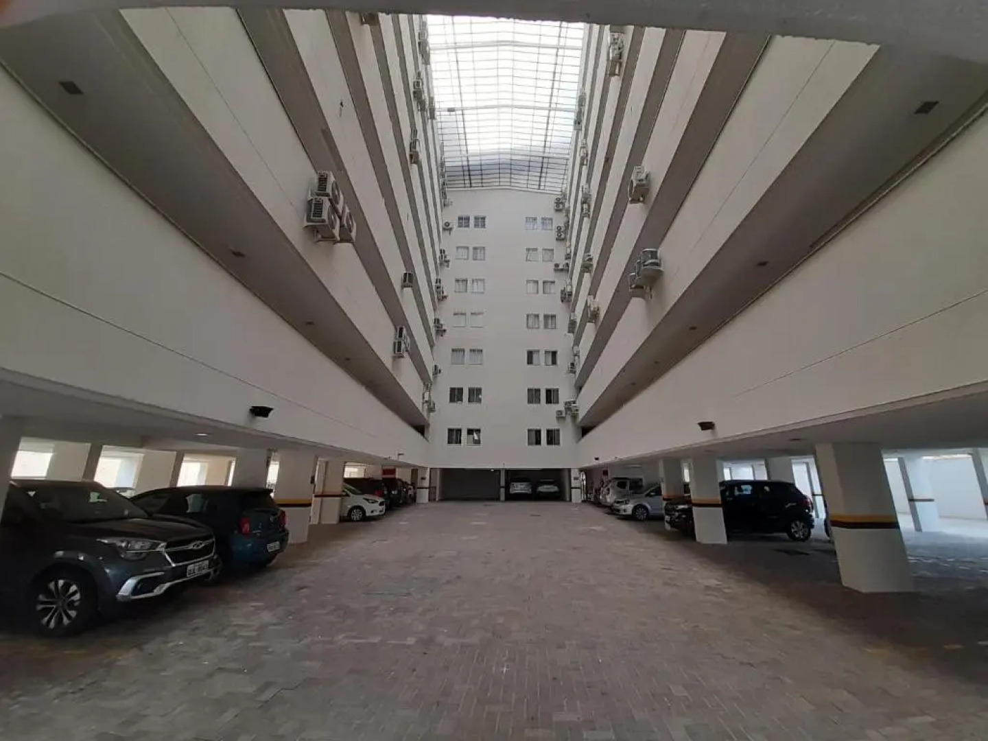 Lindo apto de 3 quartos, a 100m da praia, com ar-condicionado em todos os ambientes