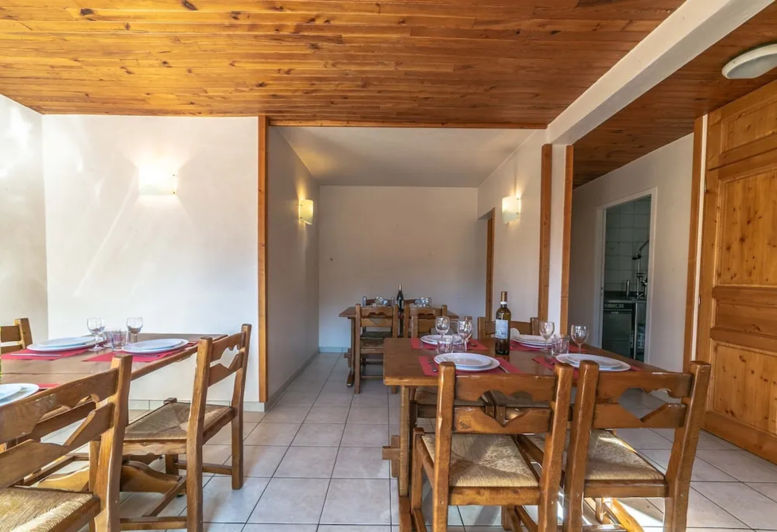 Authentic Chalet Méribel Village Close to the slopes