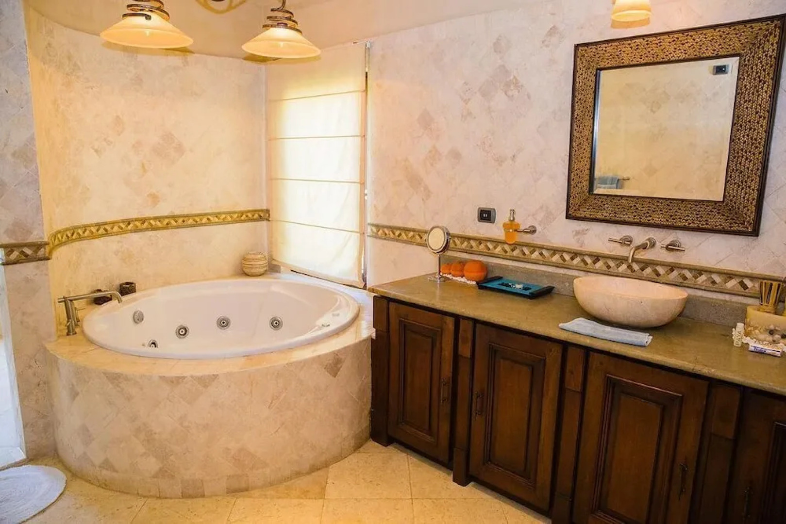 Luxurious Beachfront Mansion with a Stunning Infinity Pool in Playa Flamingo