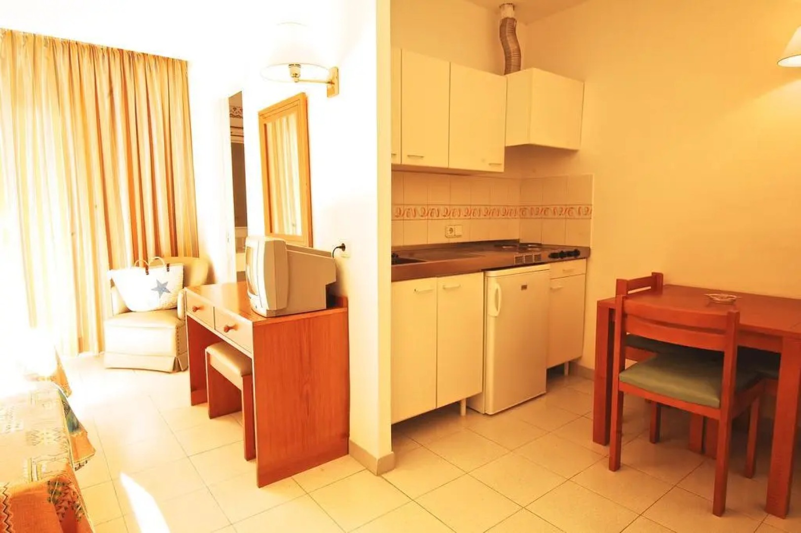 Gavimar Ariel Chico Hotel and Apartments