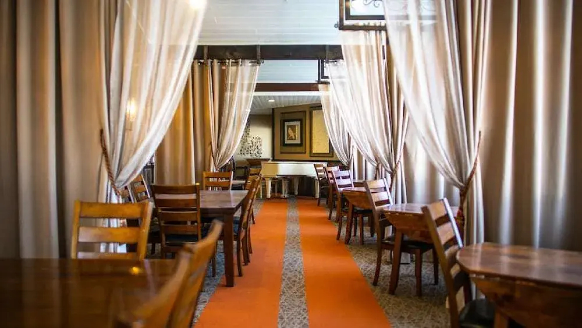 Hooligans Fishing Lodge