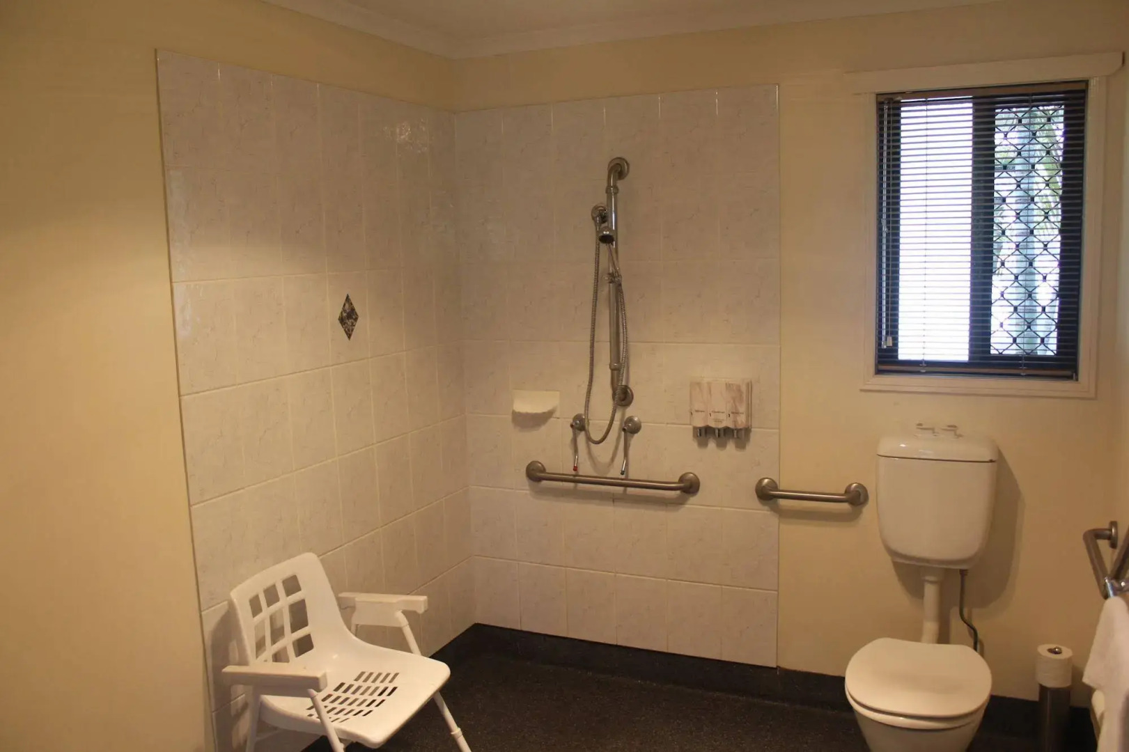 Emerald Motel Apartments