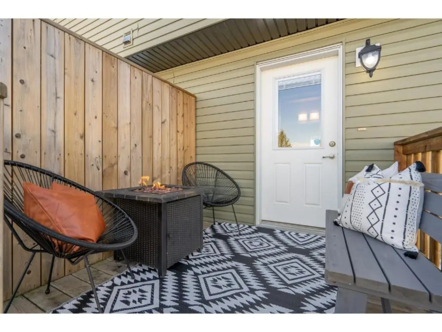 The Saturday I Sleeps 16 I BBQ & Patio I Fire Pit