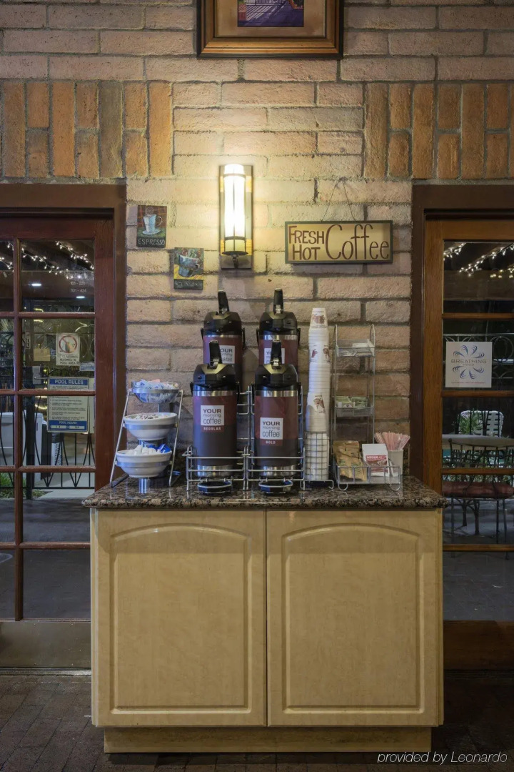 Comfort Suites Tucson near Sabino Canyon