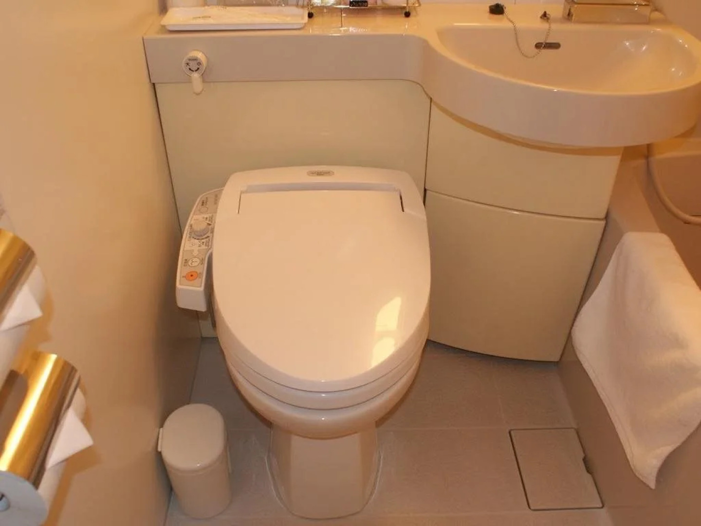 HOTEL LiVEMAX Hiratsuka Ekimae