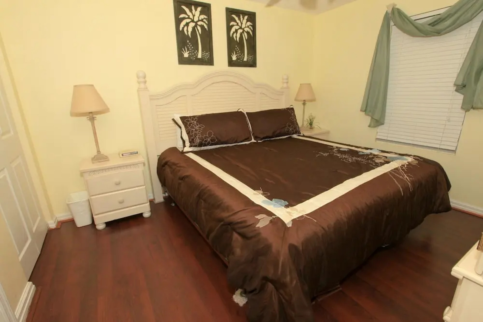 Pelican Beach by Holiday Isle