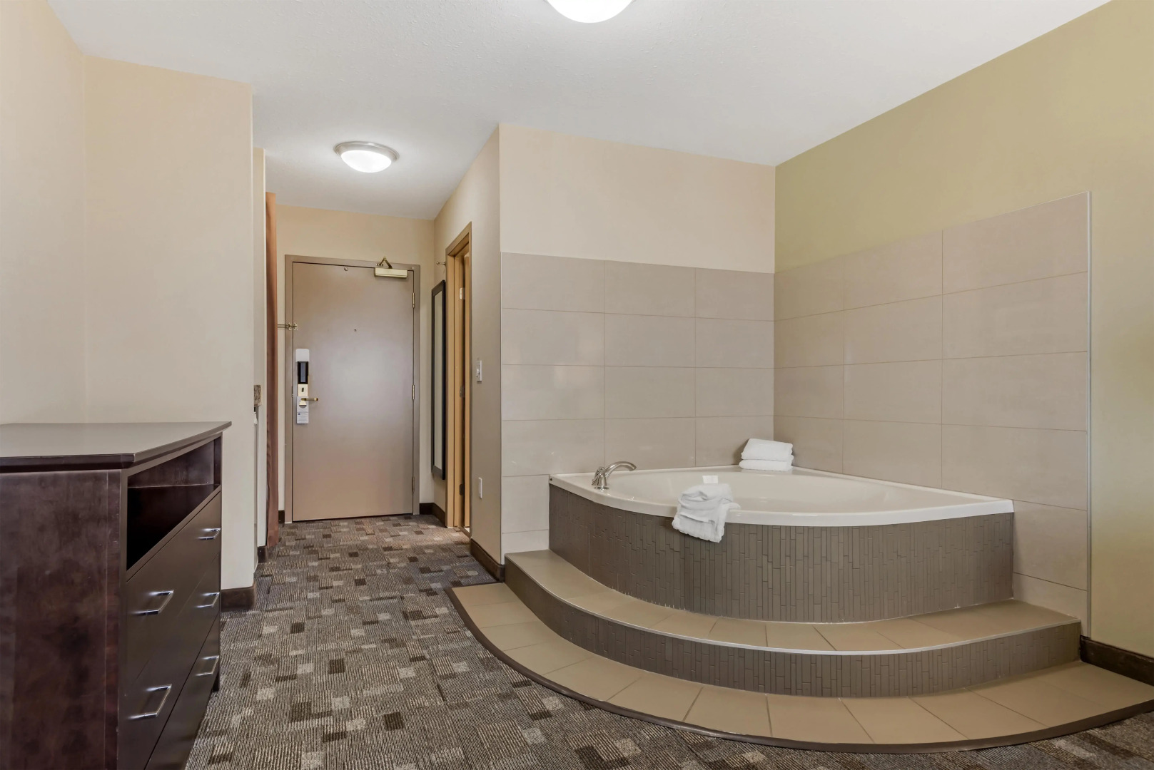 Best Western Plus Red Deer Inn & Suites