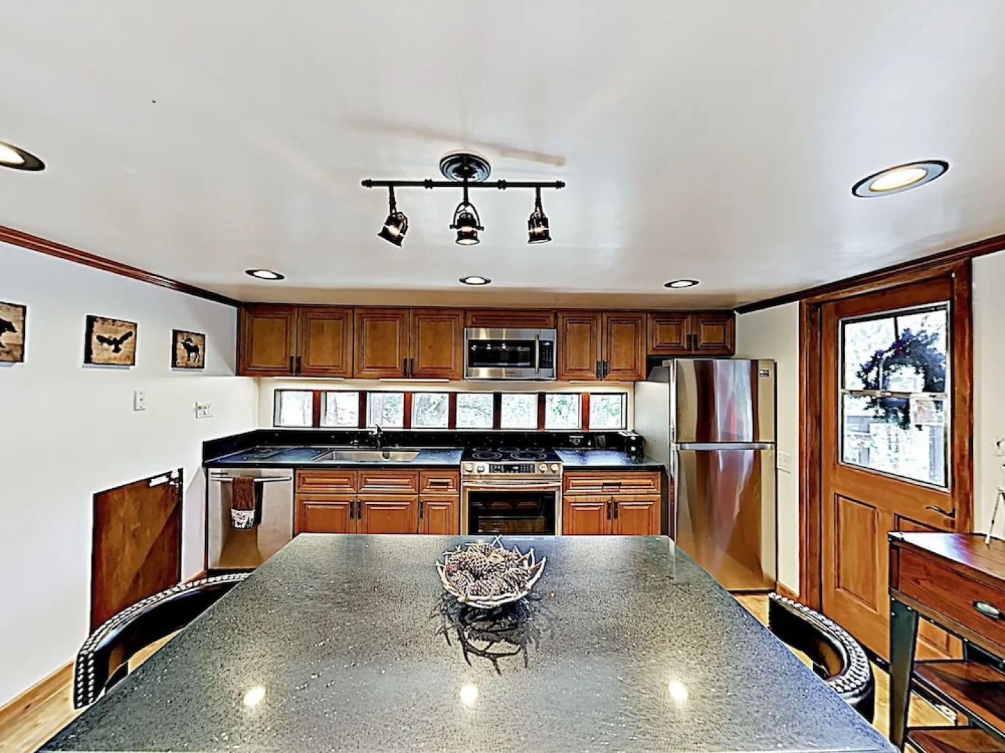 1370 Lake Arrowhead - 3 Br Home