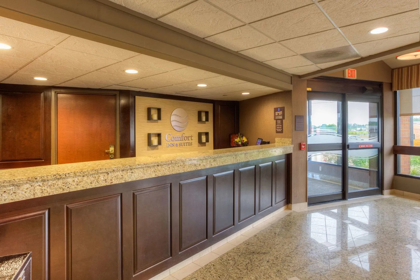 Comfort Inn & Suites Evansville Airport