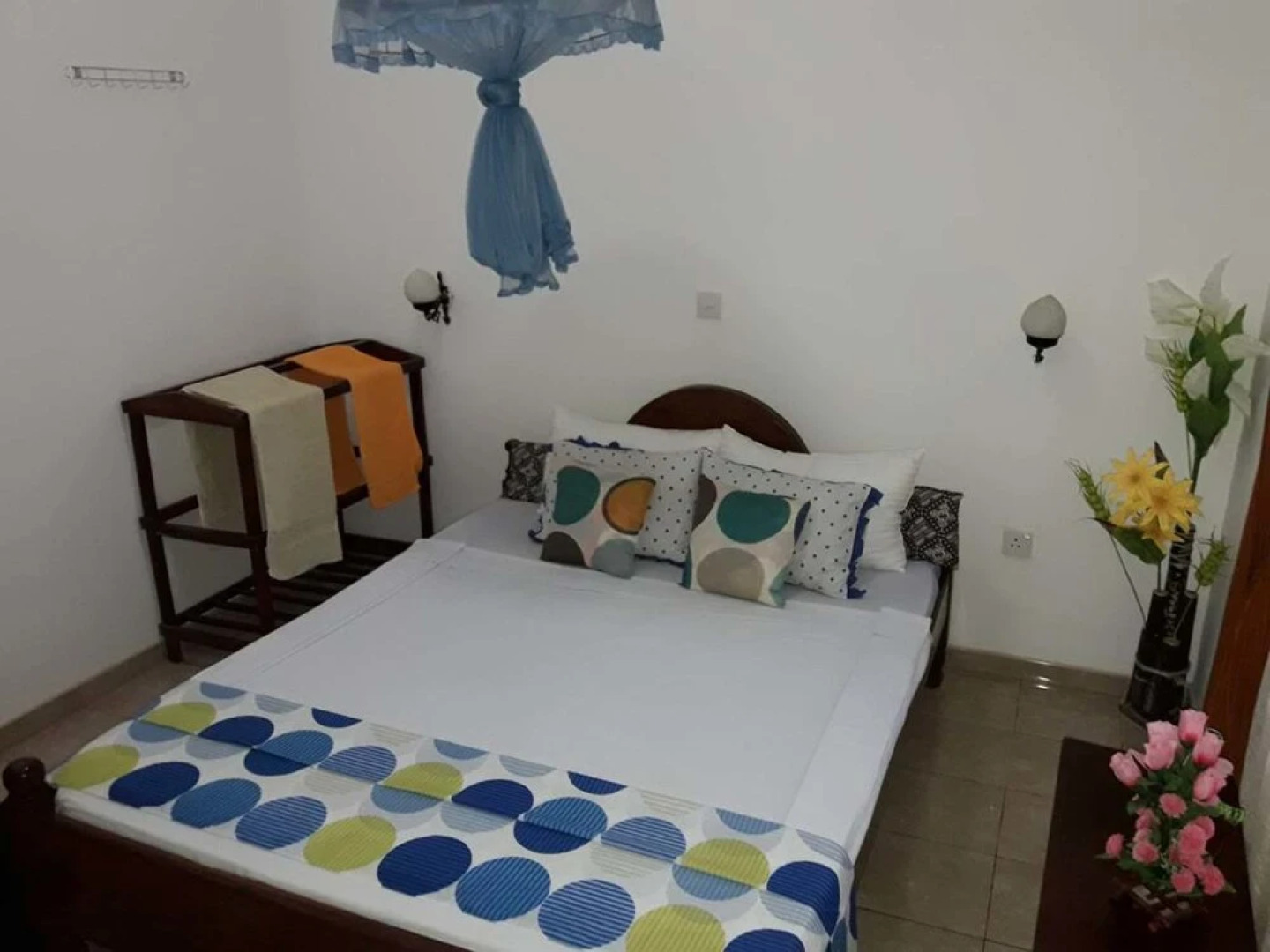 Yoho Sadewa Holiday Inn