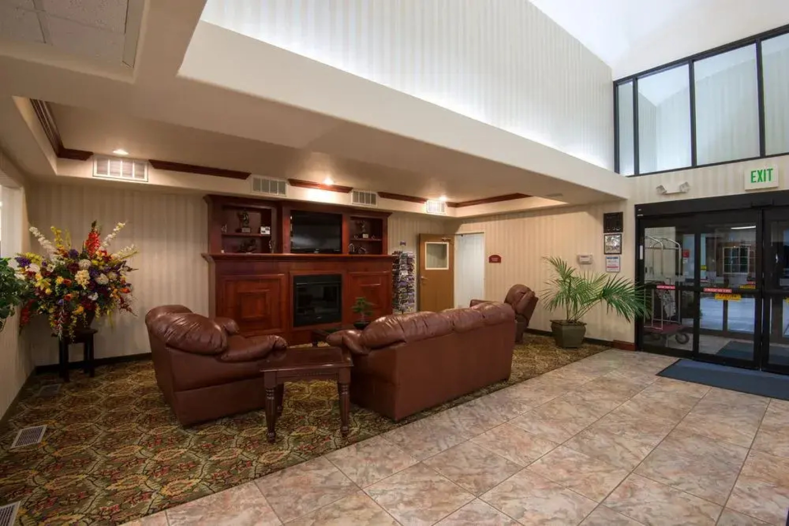 Holiday Inn Express & Suites Evanston
