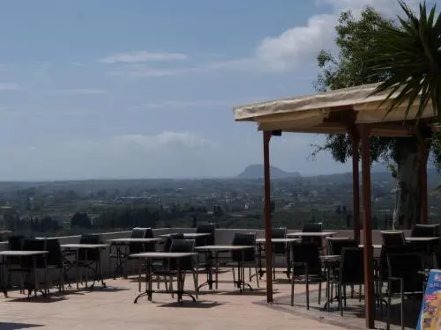 Kondarini's Sea View Studios