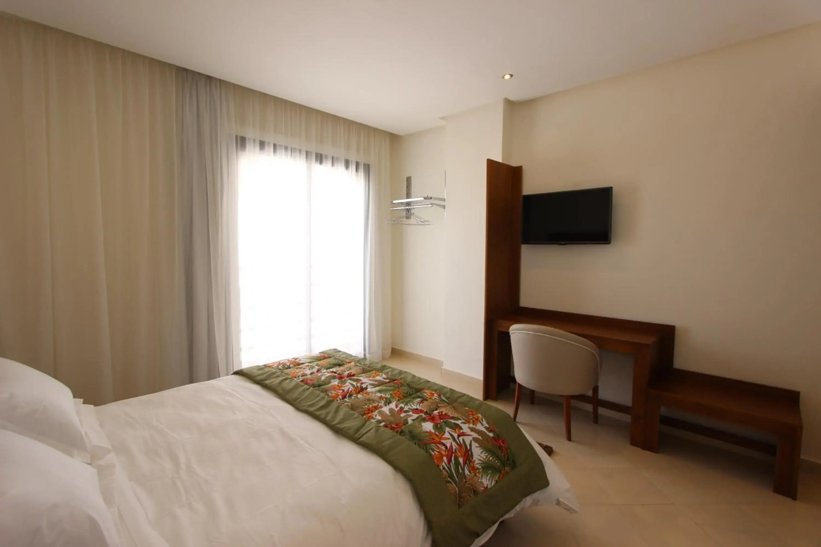 Comfort Inn & Suites Henderson - Las Vegas