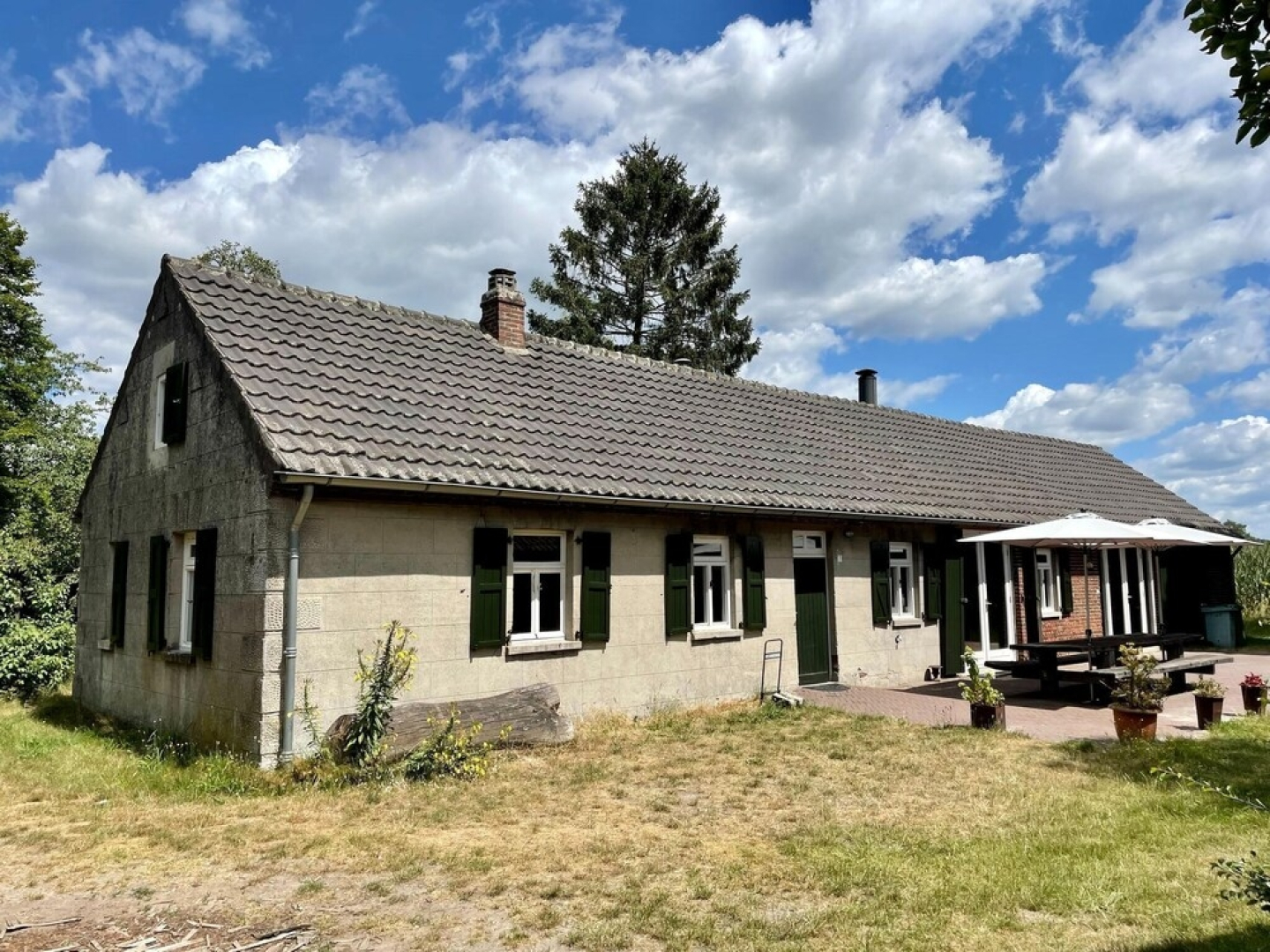 Spacious Farmhouse near Forest in Stramproy