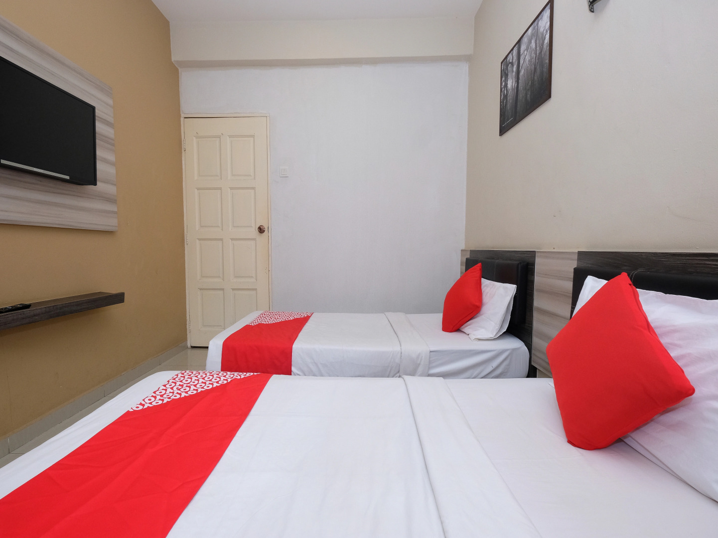 OYO 1153 Heaven Hill Hotel 1