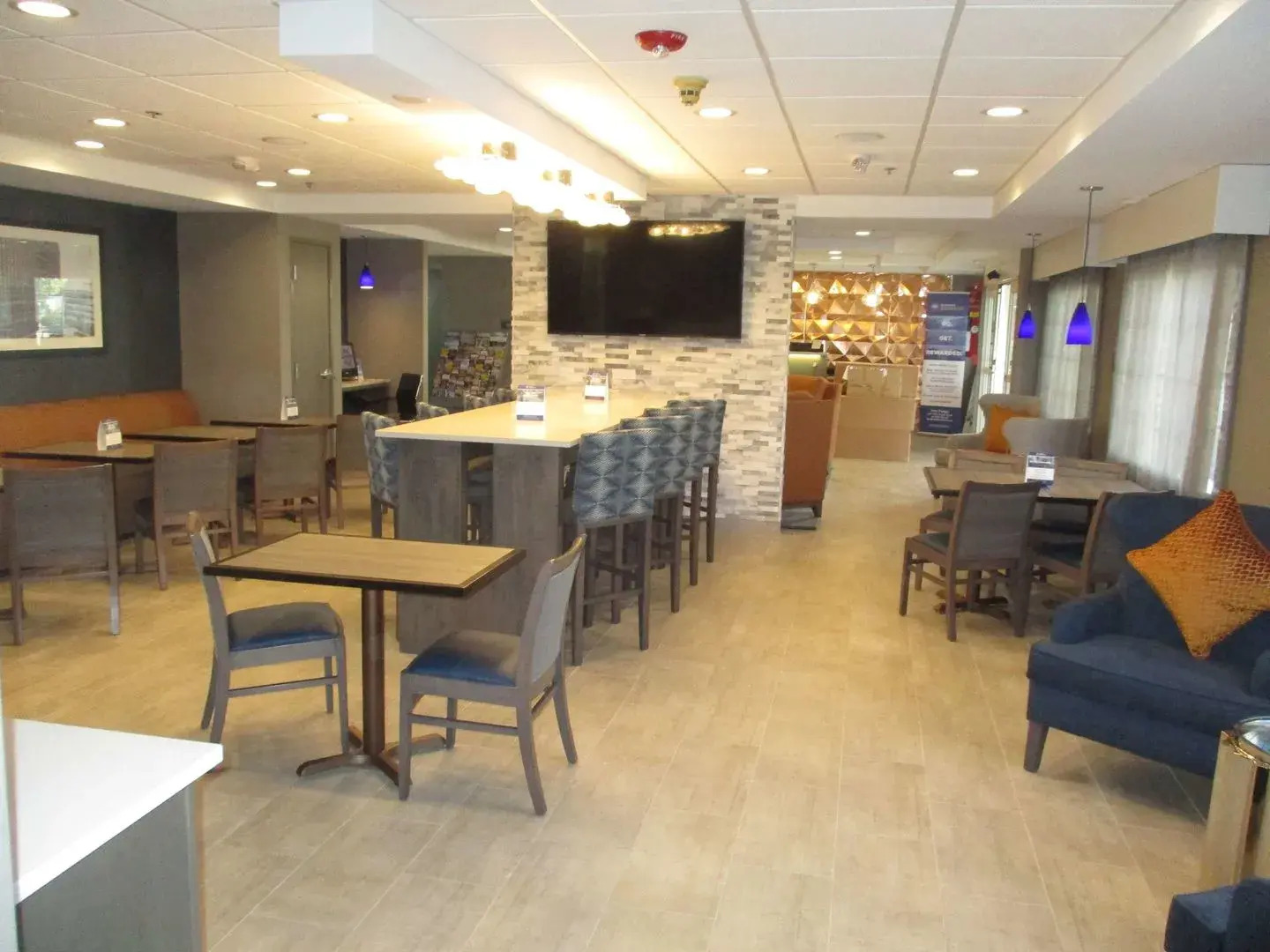 Country inn & Suites by Radisson Bolingbrook, I-55