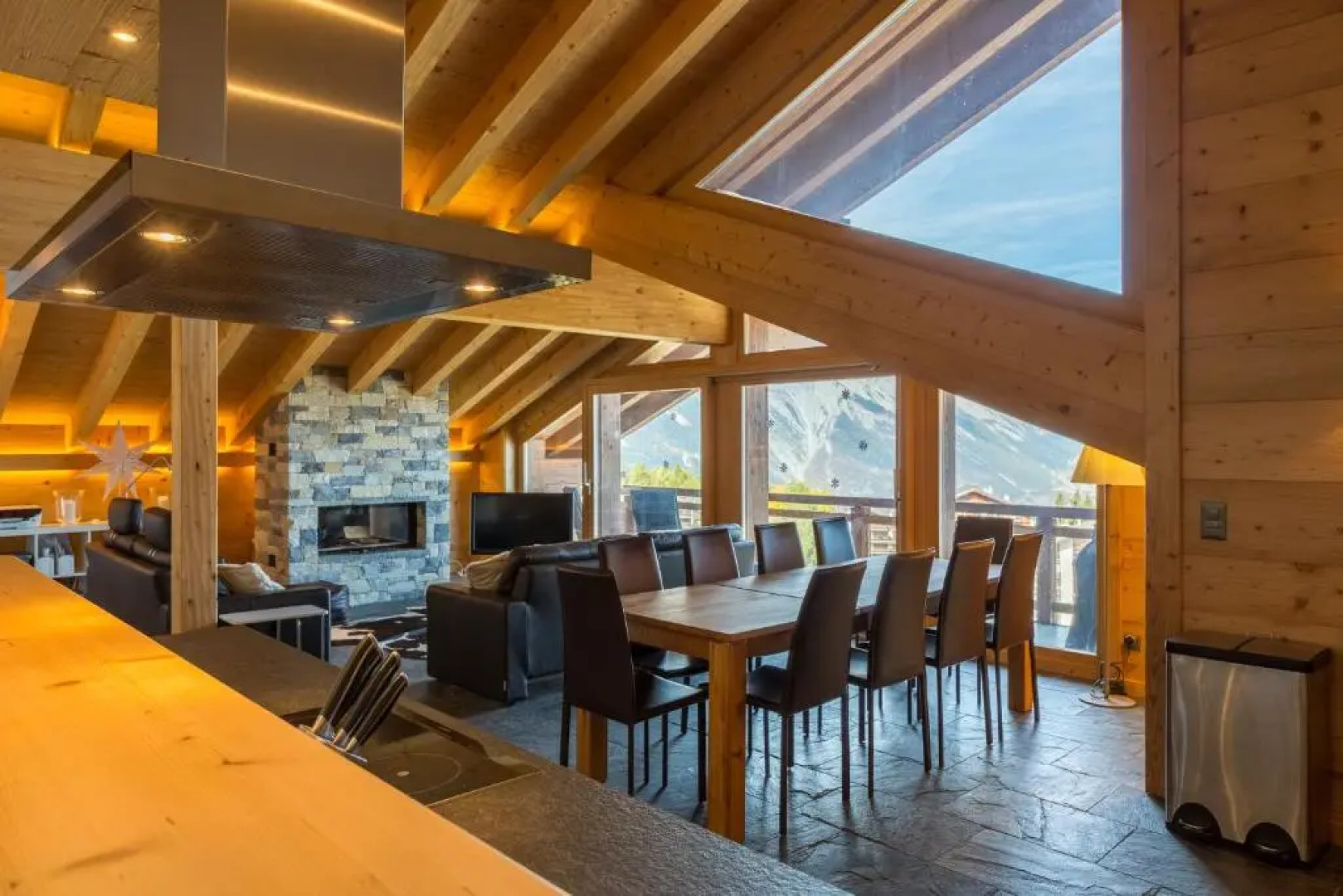 Montagnard 12 - spa access - car and careless holidays!