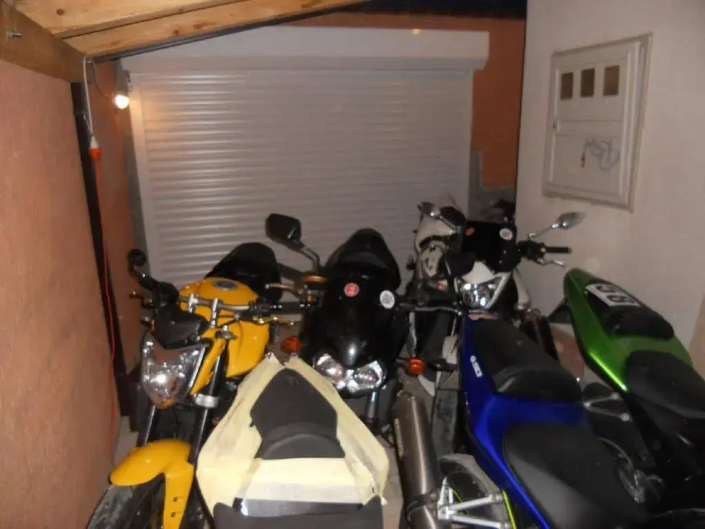 AppleLine Apartments