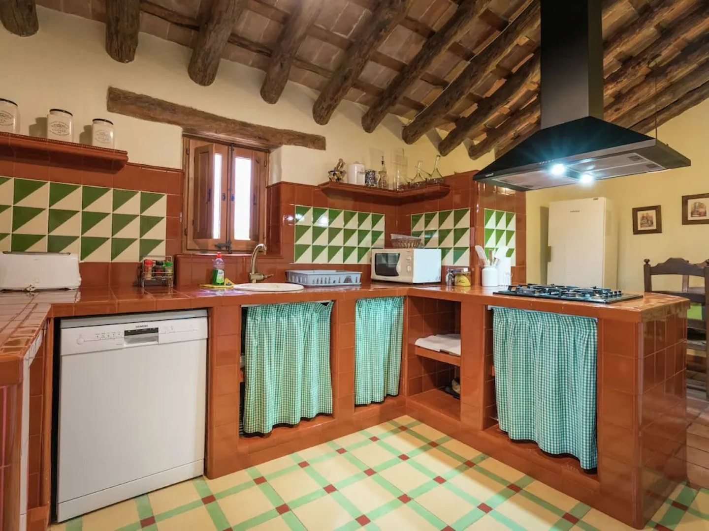 Grand Mansion in La Bisbal del Penedès With Sauna