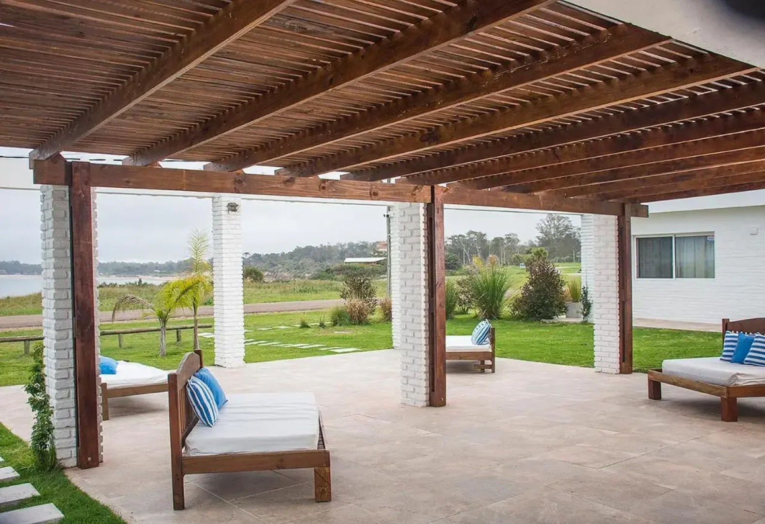 Aparthotel la Música y el Mar