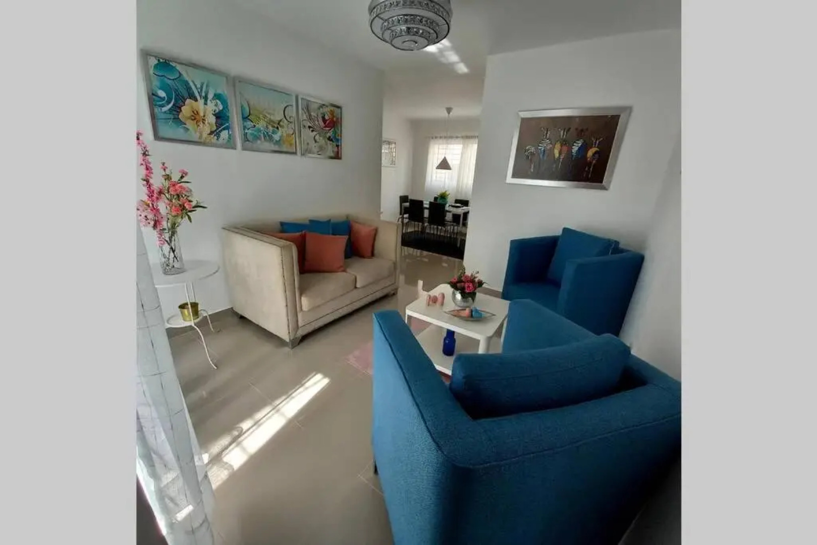 Confortable apartamento de 3 tres habitaciones, con hermosa vista de area verde, ademas de piscinas y juegos infantiles en area recreativa