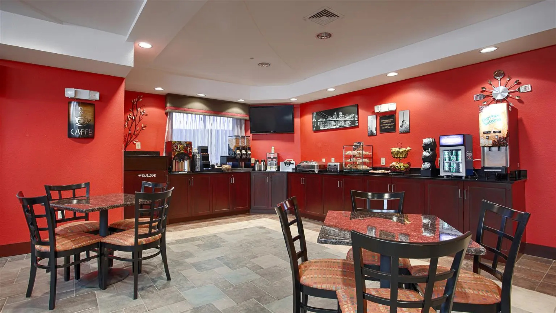 Paradise Inn & Suites