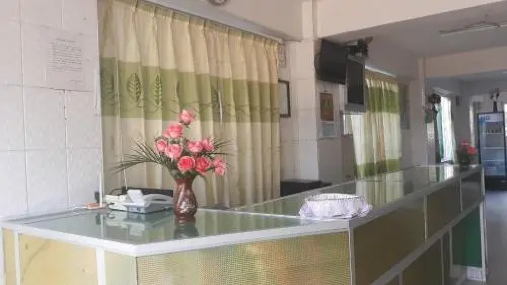 Peace Path Palace Hotel