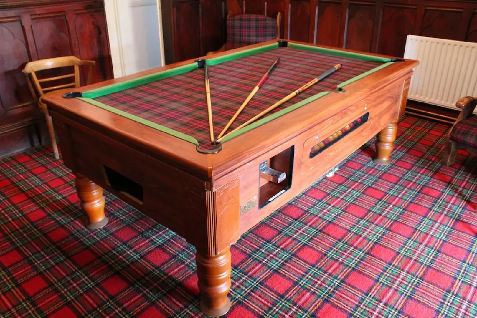 Invershin Hotel Bunkhouse & Bar